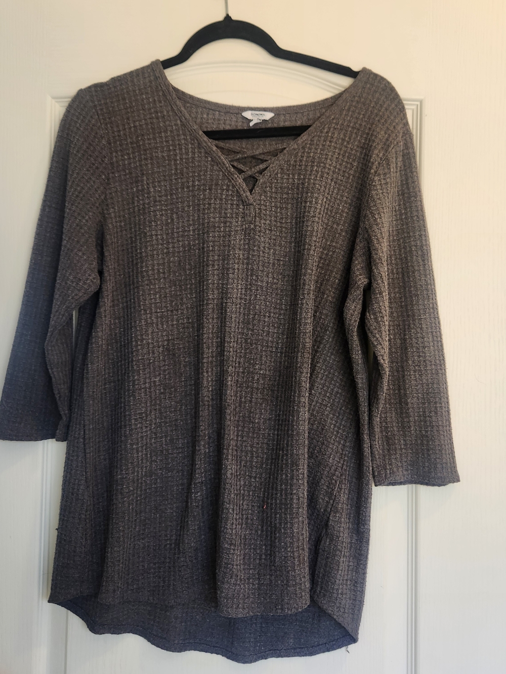 Sonoma Gray Waffle Knit Crisscross V-Neck Top M Euc